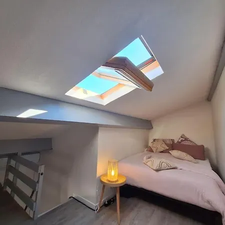 Maison Bord De *