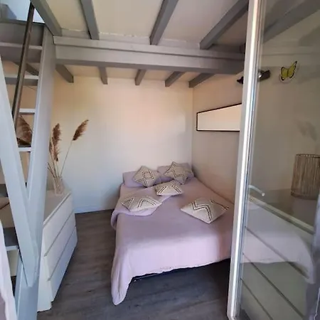 Maison Bord De Hébergement de vacances Frontignan
