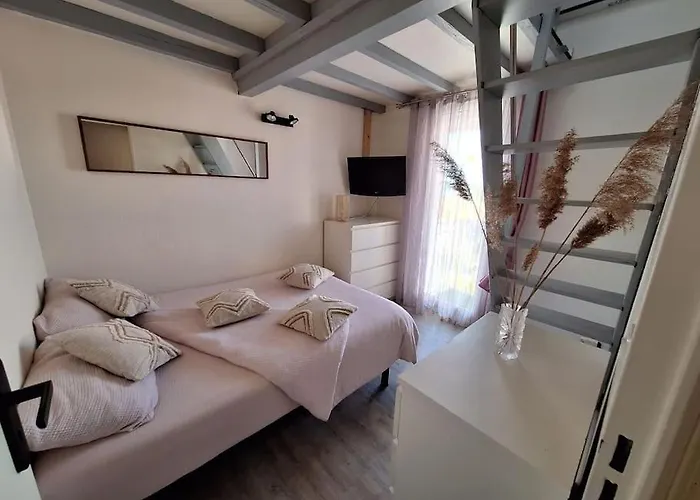 Maison Bord De